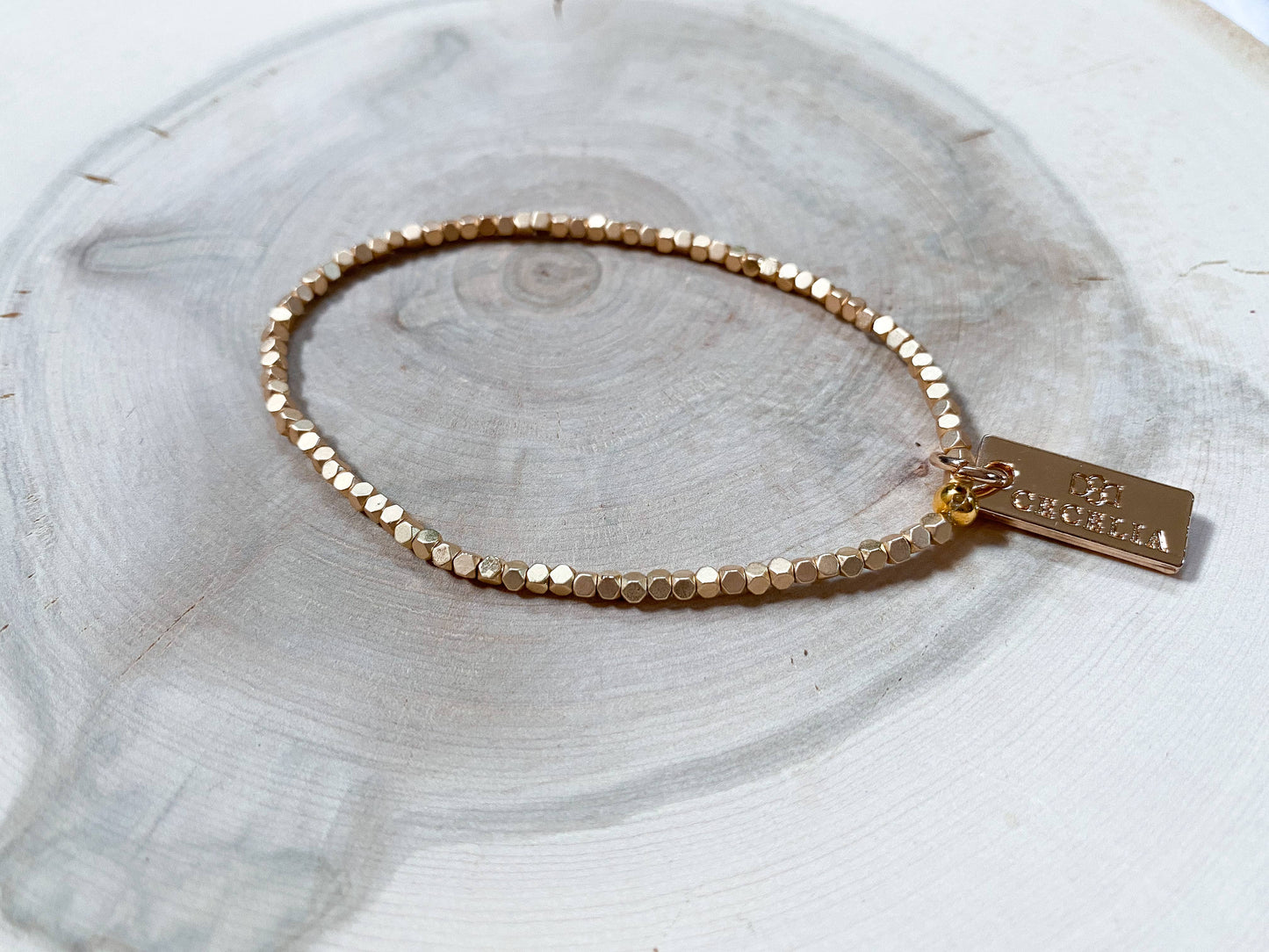 Gold Faceted Single Layering Bracelet